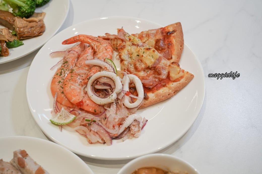 台北吃到飽｜育成蕃薯藤吃到飽還可以做公益，滷豬腳超級好吃，來支持慢飛小天使，內有影片