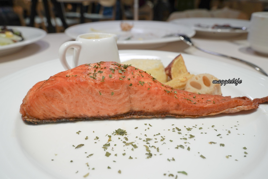 㵘光MÀN LIGHT桃園八德新開Semi Buffet全台最美湖景景觀自助餐吃到飽餐廳