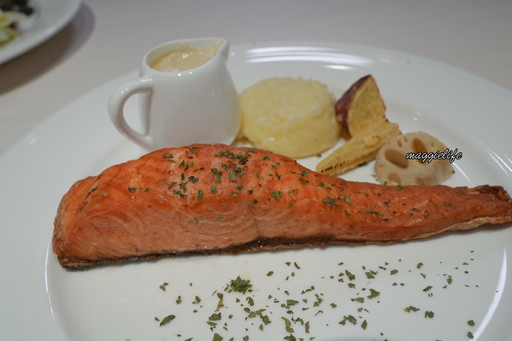 㵘光MÀN LIGHT桃園八德新開Semi Buffet全台最美湖景景觀自助餐吃到飽餐廳