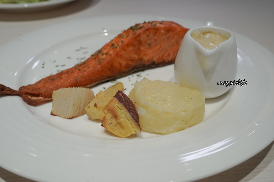 㵘光MÀN LIGHT桃園八德新開Semi Buffet全台最美湖景景觀自助餐吃到飽餐廳