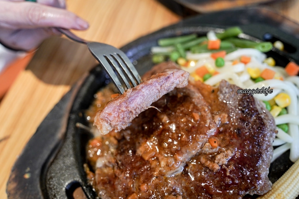 貴族世家蘆洲長榮店牛排家沙拉吧吃到飽|380可以吃到超過百種食材,隨便吃都回本超級CP值爆炸高,吃到賺到 - 第9張圖 貴族世家蘆洲長榮店牛排家沙拉吧吃到飽|380可以吃到超過百種食材,隨便吃都回本超級CP值爆炸高,吃到賺到