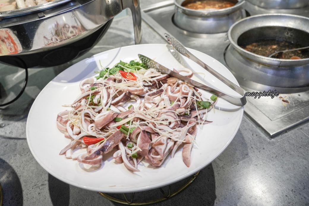 貴族世家蘆洲長榮店牛排家沙拉吧吃到飽｜380可以吃到超過百種食材，隨便吃都回本超級CP值爆炸高，吃到賺到