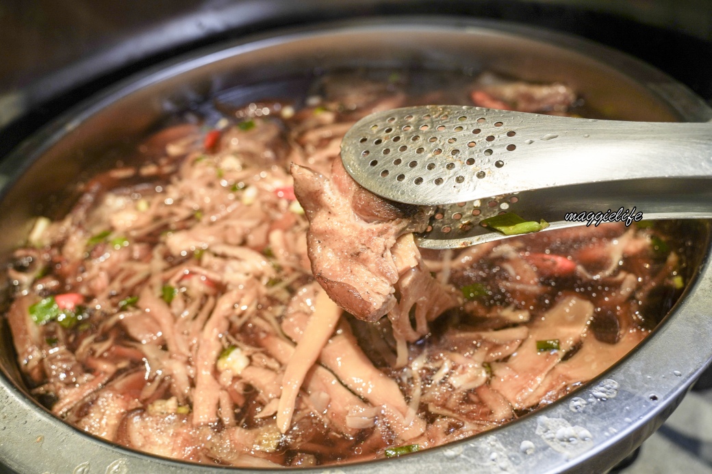 貴族世家蘆洲長榮店牛排家沙拉吧吃到飽｜380可以吃到超過百種食材，隨便吃都回本超級CP值爆炸高，吃到賺到