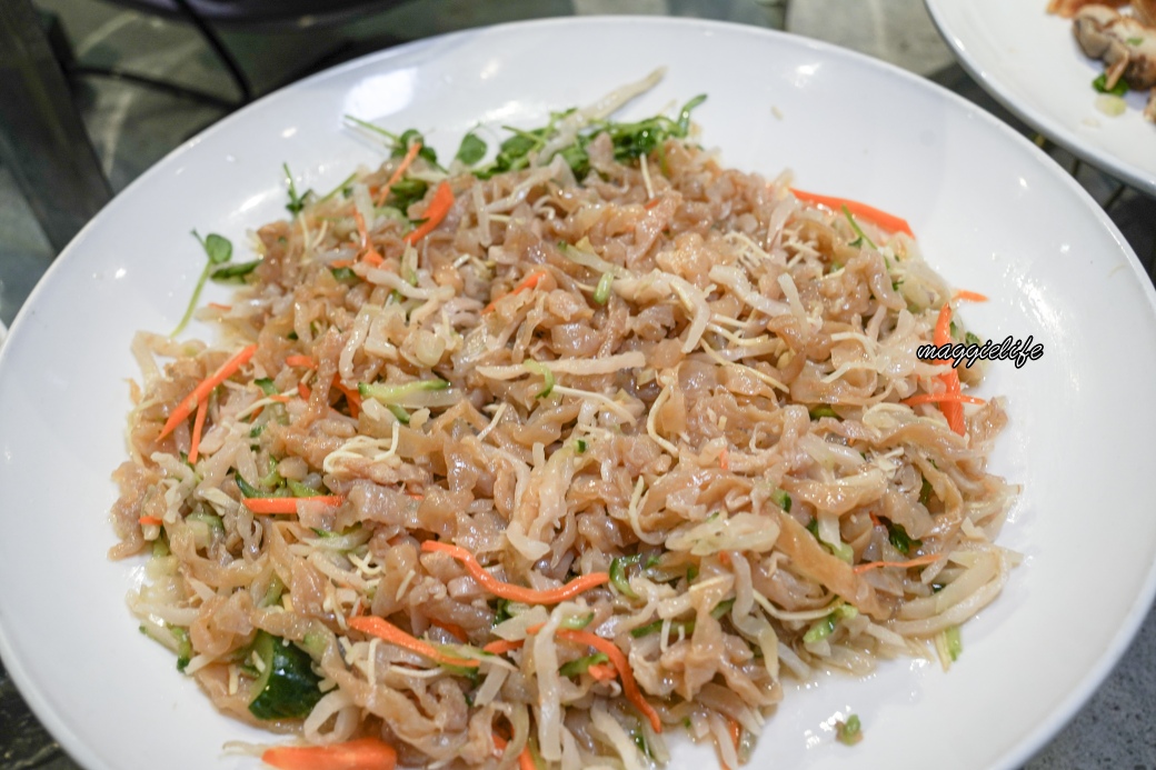 貴族世家蘆洲長榮店牛排家沙拉吧吃到飽｜380可以吃到超過百種食材，隨便吃都回本超級CP值爆炸高，吃到賺到