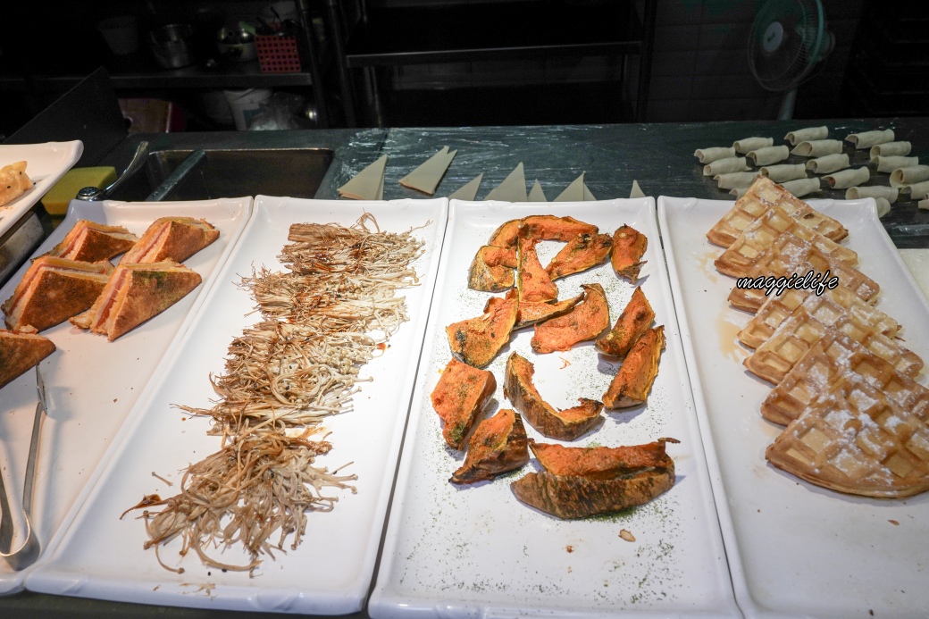 貴族世家蘆洲長榮店牛排家沙拉吧吃到飽｜380可以吃到超過百種食材，隨便吃都回本超級CP值爆炸高，吃到賺到