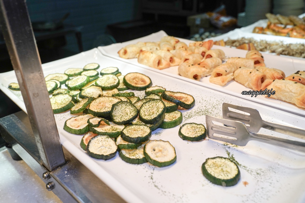 貴族世家蘆洲長榮店牛排家沙拉吧吃到飽｜380可以吃到超過百種食材，隨便吃都回本超級CP值爆炸高，吃到賺到