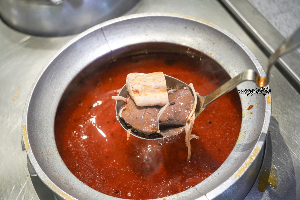 貴族世家蘆洲長榮店牛排家沙拉吧吃到飽｜380可以吃到超過百種食材，隨便吃都回本超級CP值爆炸高，吃到賺到