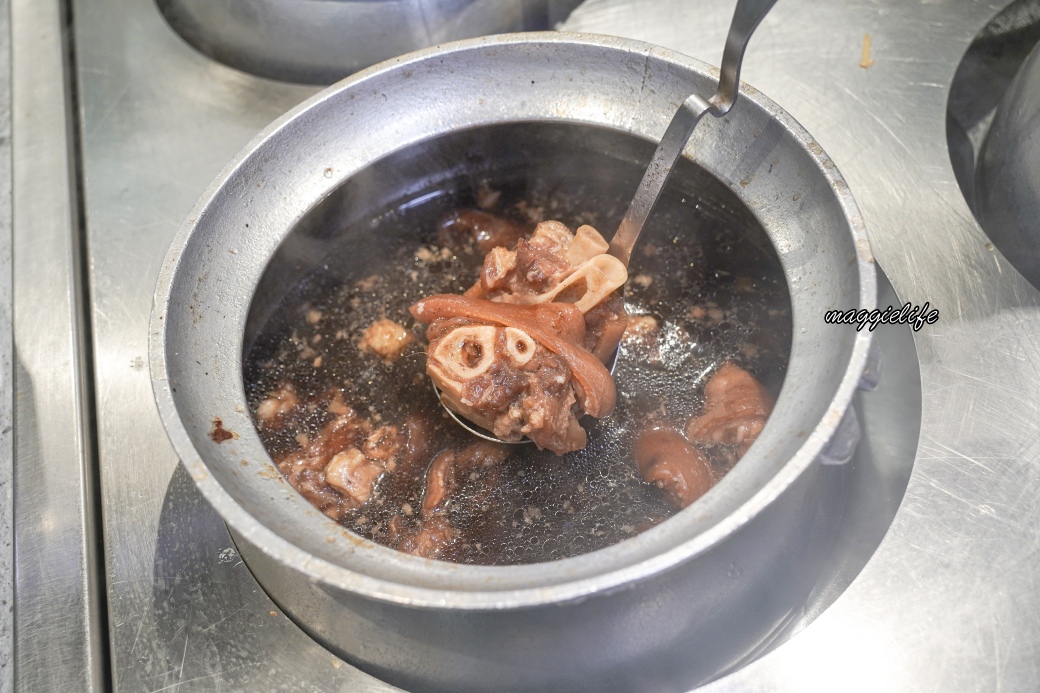 貴族世家蘆洲長榮店牛排家沙拉吧吃到飽｜380可以吃到超過百種食材，隨便吃都回本超級CP值爆炸高，吃到賺到