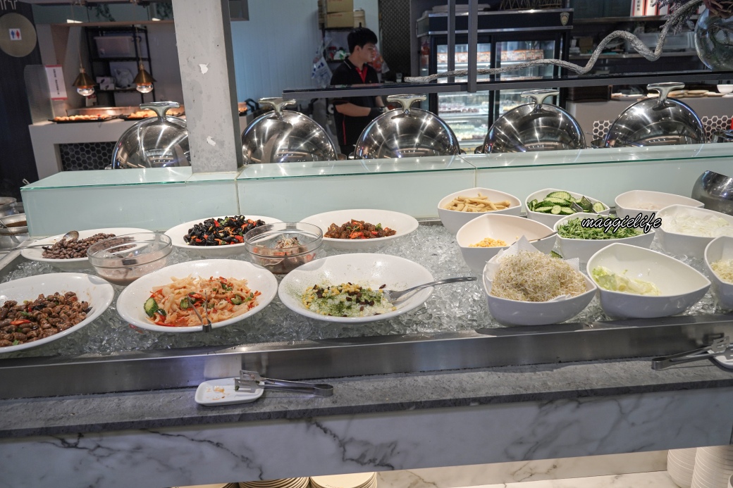 貴族世家蘆洲長榮店牛排家沙拉吧吃到飽｜380可以吃到超過百種食材，隨便吃都回本超級CP值爆炸高，吃到賺到