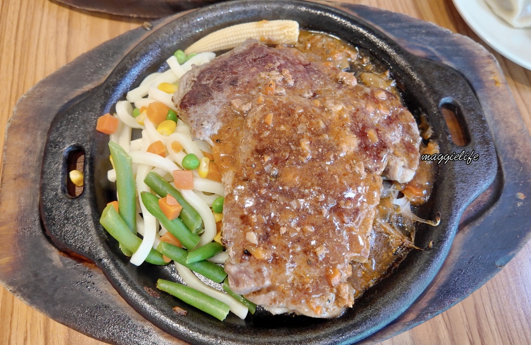 貴族世家蘆洲長榮店牛排家沙拉吧吃到飽｜380可以吃到超過百種食材，隨便吃都回本超級CP值爆炸高，吃到賺到