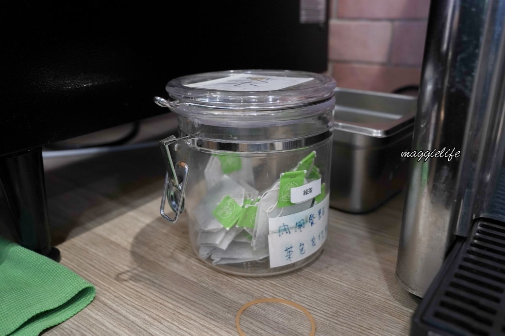 桃園航棧Express推出貴賓室清粥小菜吃到飽只要280不加服務費 - 第42張圖 桃園航棧Express推出貴賓室清粥小菜吃到飽只要280不加服務費