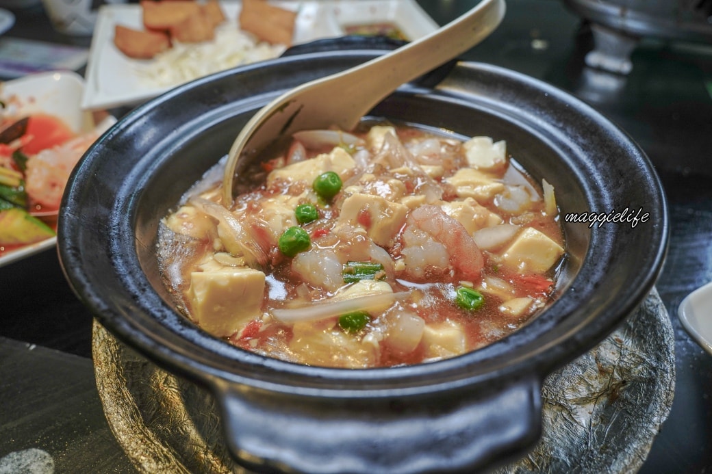 雲南小鎮餐坊｜泰國菜吃到飽全台最便宜只要599不加服務費師大夜市美食、菜單