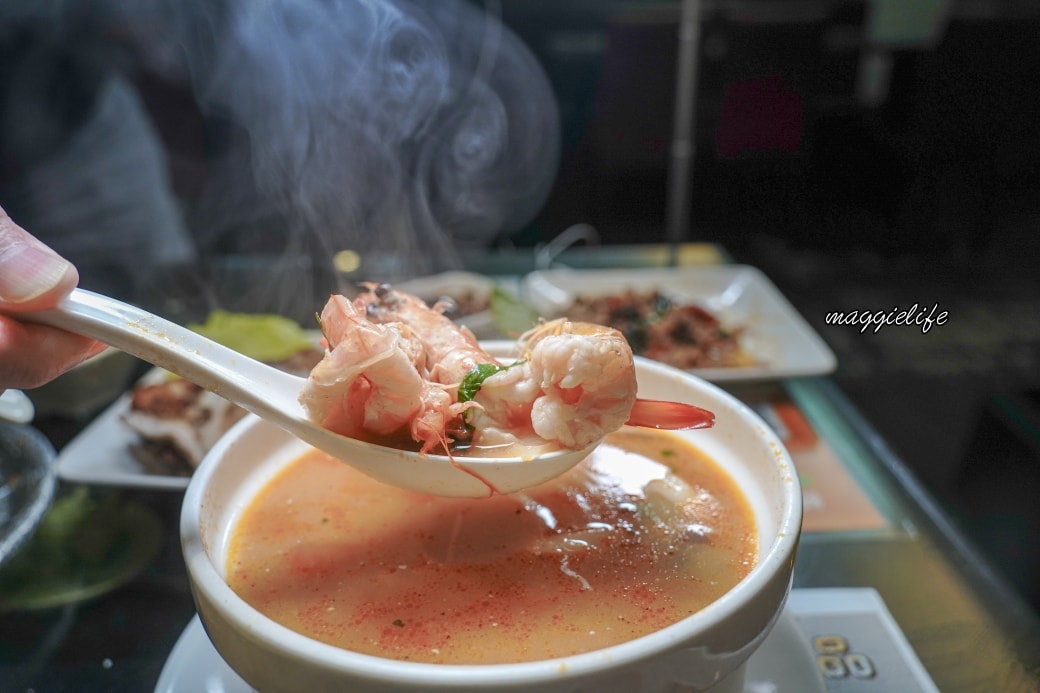 雲南小鎮餐坊｜泰國菜吃到飽全台最便宜只要599不加服務費師大夜市美食、菜單