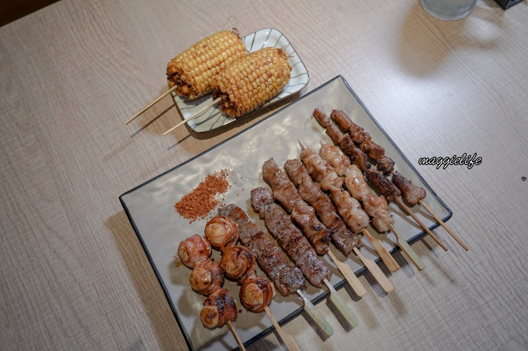 十二燒條通店不限時吃到飽只要599，將近40道無限吃太誇張了，菜單