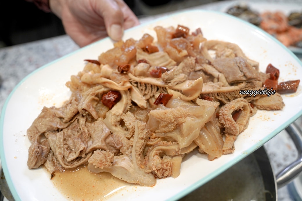 牛羊爭霸桃園龜山店｜599不加服務費牛羊海鮮鮑魚超級痛風鍋，全台CP值最高