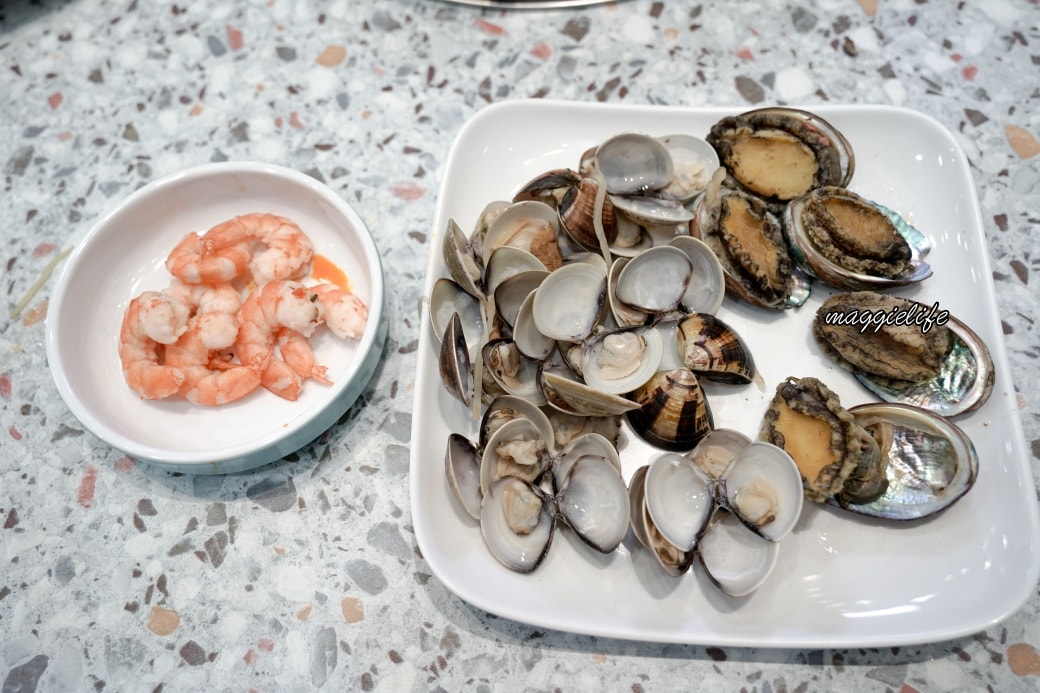 牛羊爭霸桃園龜山店｜599不加服務費牛羊海鮮鮑魚超級痛風鍋，全台CP值最高
