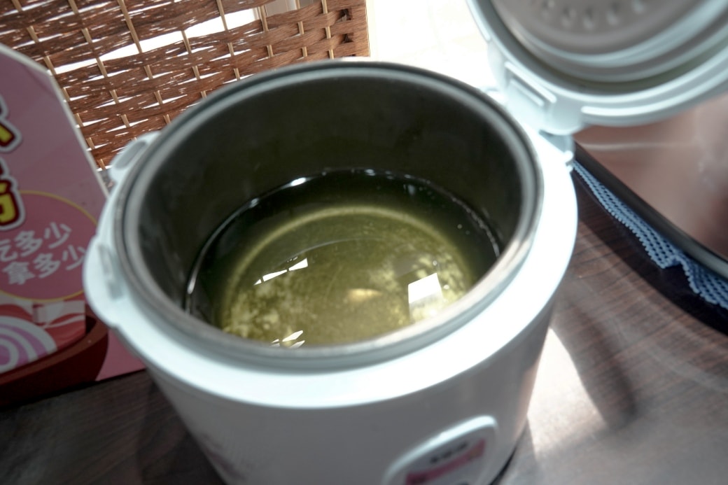 肉多多火鍋｜不限時間吃到飽只要299起，平日假日都有，還有路易莎咖啡可以喝！