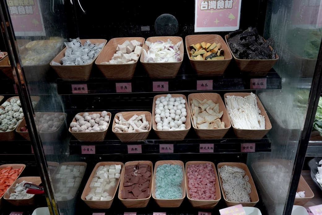 肉多多火鍋|不限時間吃到飽只要299起,平日假日都有,還有路易莎咖啡可以喝! - 第11張圖 肉多多火鍋|不限時間吃到飽只要299起,平日假日都有,還有路易莎咖啡可以喝!