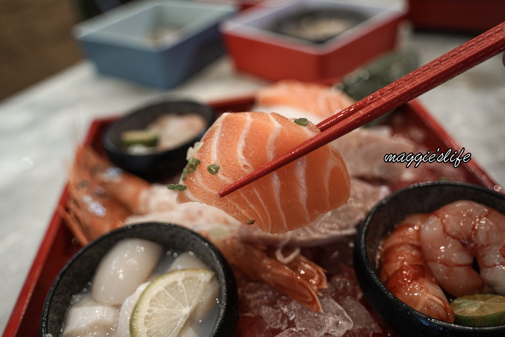 嗨蝦蝦百匯火鍋吃到飽三創店｜699起和牛、生魚片、干貝、天使蝦、黑鮪魚、火鍋吃到飽啤酒無限暢飲