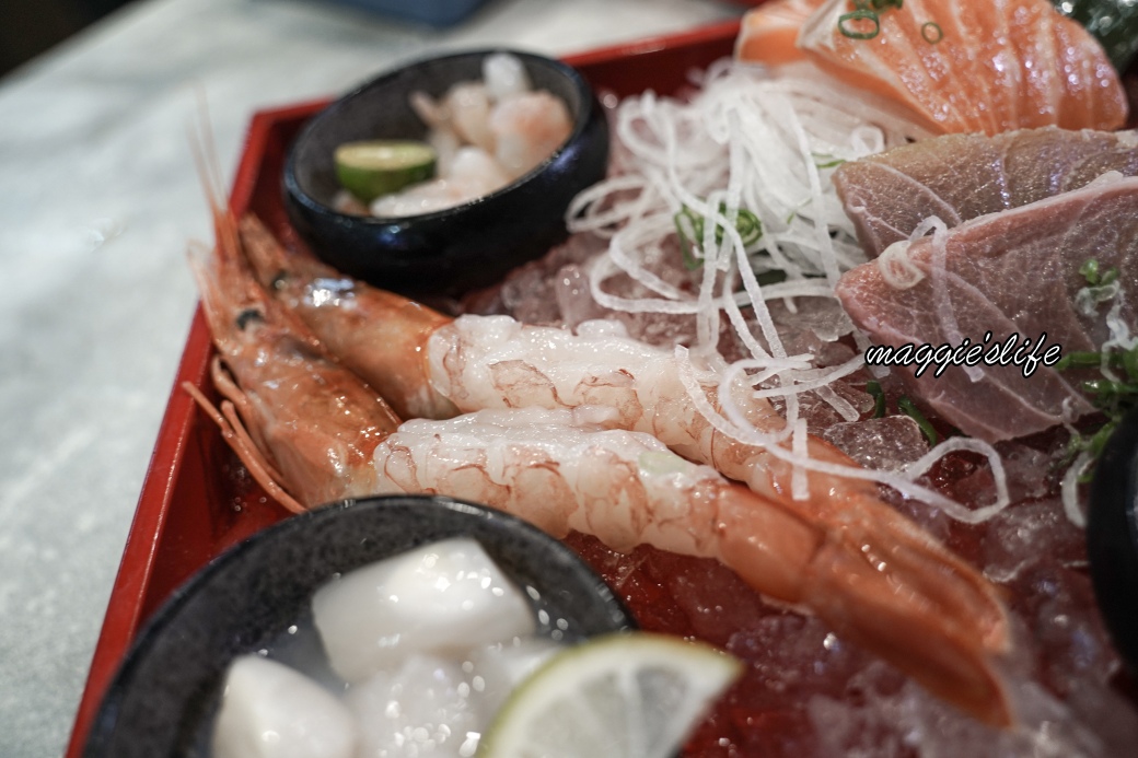 嗨蝦蝦百匯火鍋吃到飽三創店｜699起和牛、生魚片、干貝、天使蝦、黑鮪魚、火鍋吃到飽啤酒無限暢飲