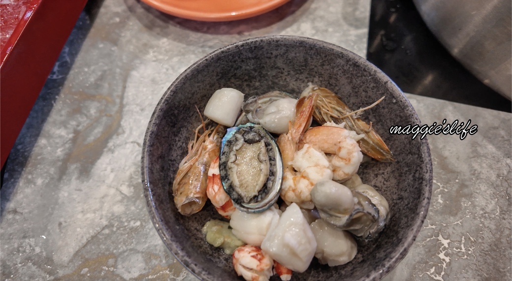 嗨蝦蝦百匯火鍋吃到飽三創店｜699起和牛、生魚片、干貝、天使蝦、黑鮪魚、火鍋吃到飽啤酒無限暢飲