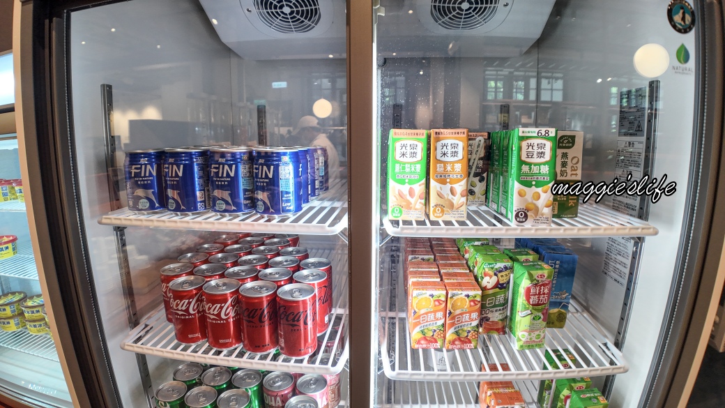 蔦屋書店共享空間松菸店，180起零食咖啡飲料吃到飽喝到爽，台灣首間直營店，文青新據點