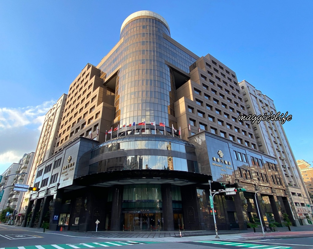 桃園尊爵飯店四季咖啡廳吃到飽|千元有現煎干貝、海膽、松葉蟹腳只開六日午餐吃到賺到 - 第2張圖 桃園尊爵飯店四季咖啡廳吃到飽|千元有現煎干貝、海膽、松葉蟹腳只開六日午餐吃到賺到