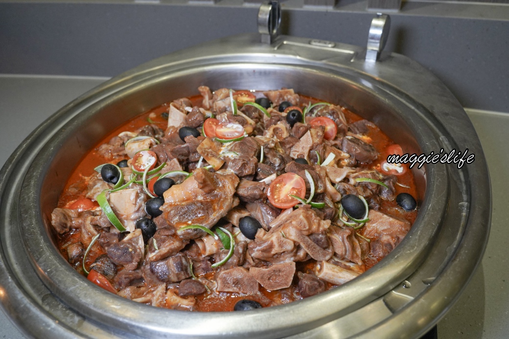桃園尊爵飯店四季咖啡廳吃到飽｜千元有現煎干貝、海膽、松葉蟹腳只開六日午餐吃到賺到