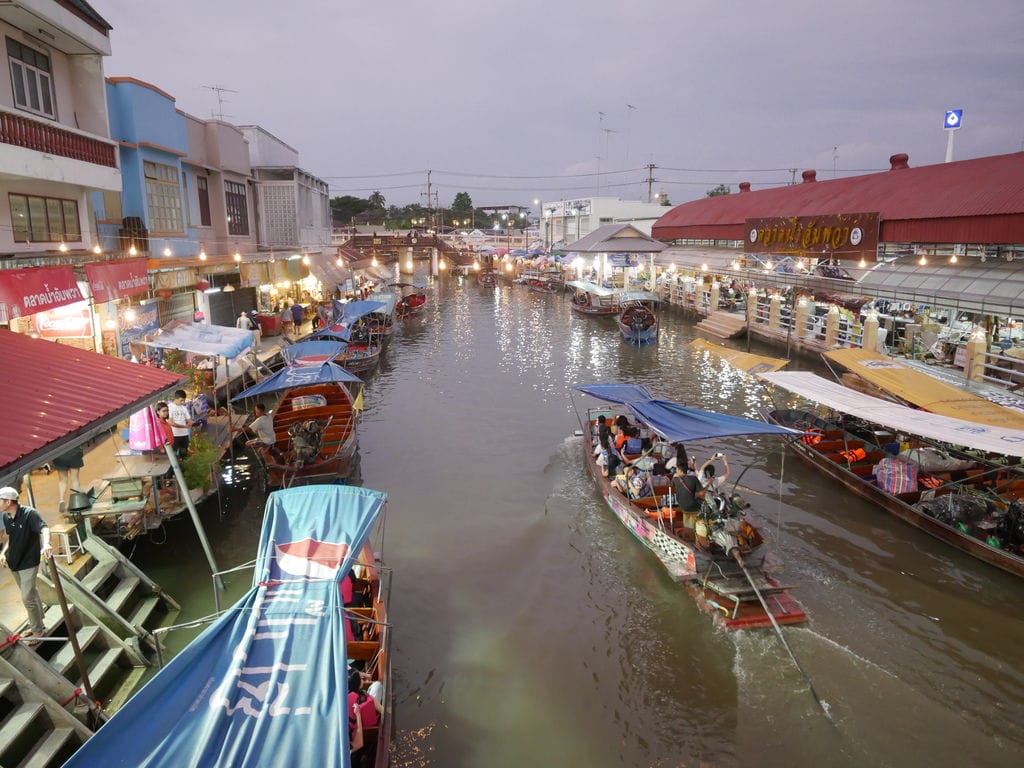 泰國｜安帕瓦水上市場，Amphawa Floating Market， 曼谷自由行必去景點，交通，螢火蟲時間 @瑪姬幸福過日子